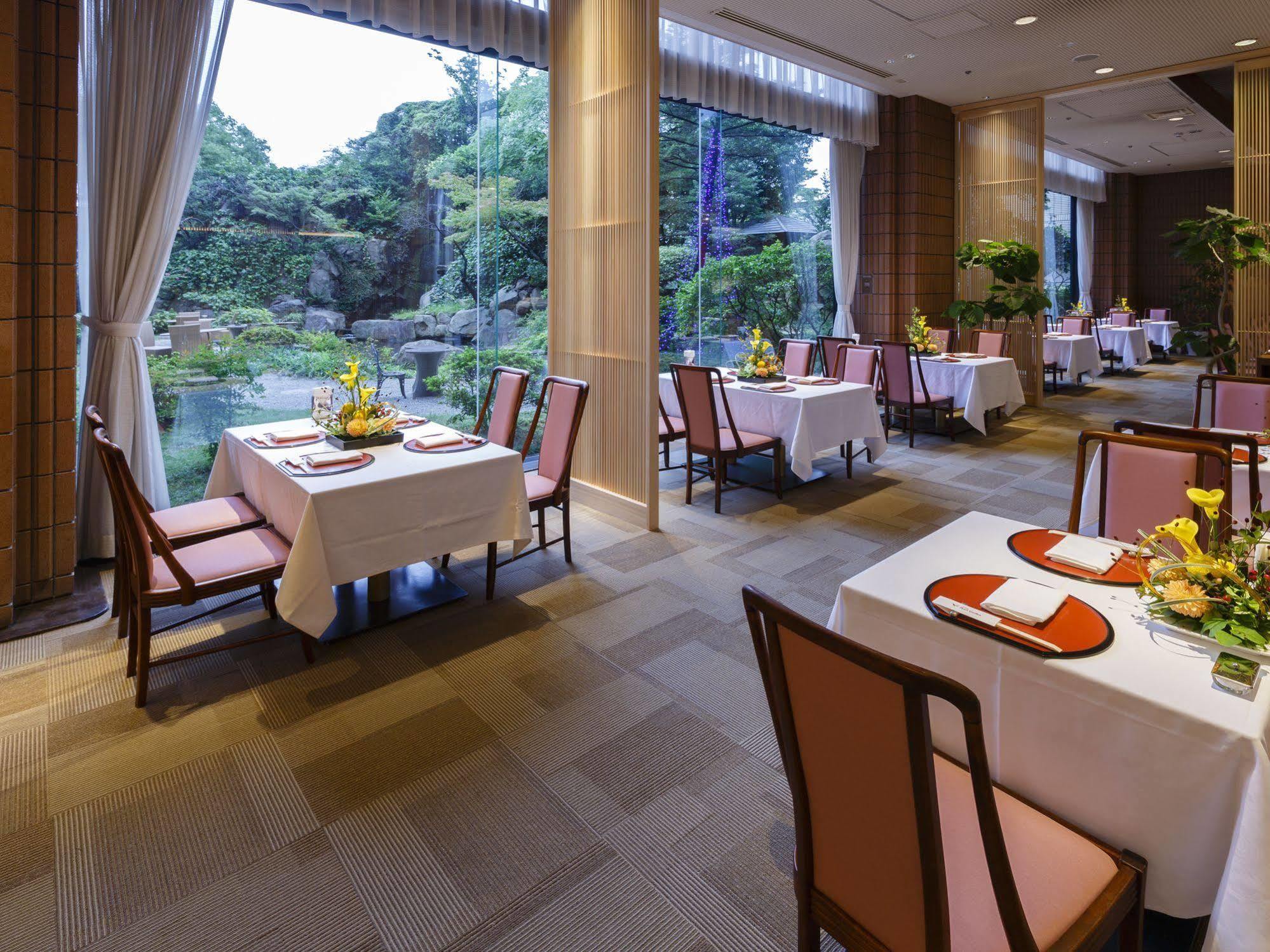Hotel Pearl Garden Takamatsu Buitenkant foto