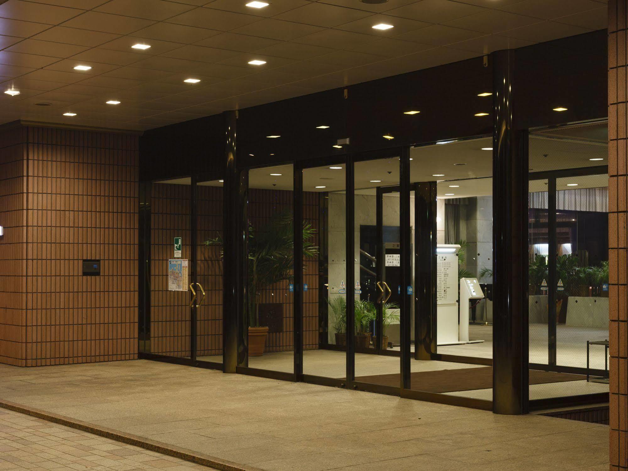 Hotel Pearl Garden Takamatsu Buitenkant foto