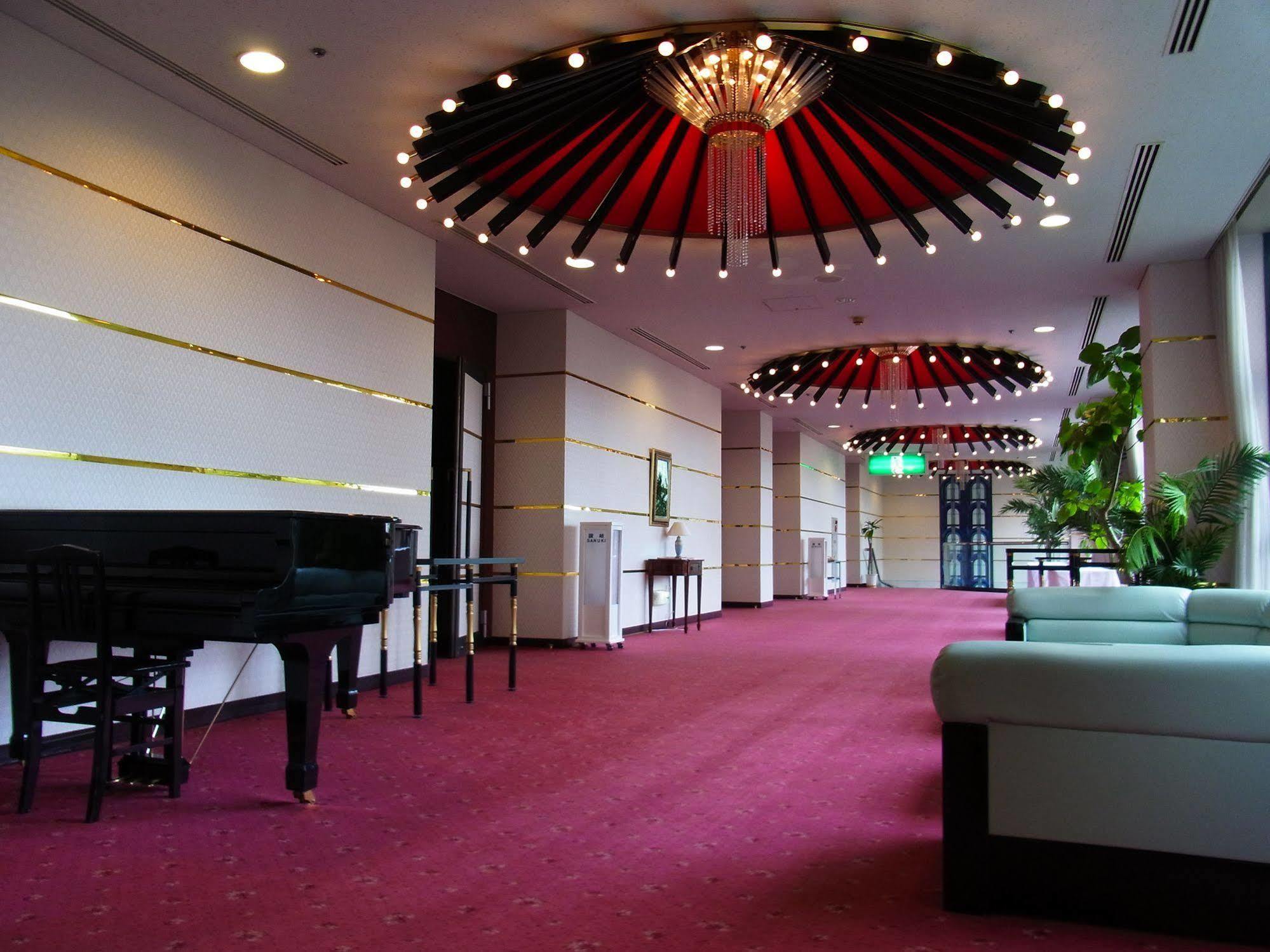 Hotel Pearl Garden Takamatsu Buitenkant foto