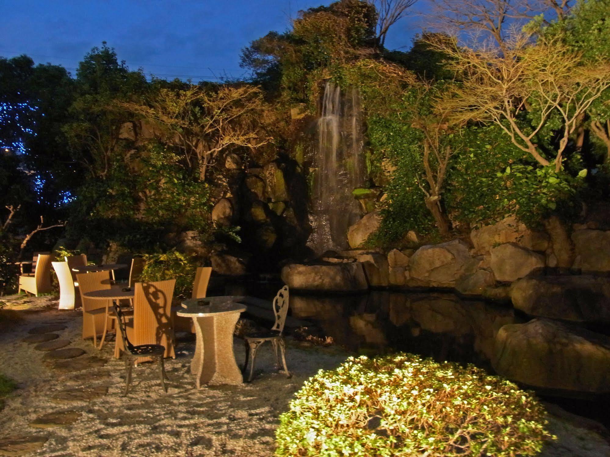 Hotel Pearl Garden Takamatsu Buitenkant foto
